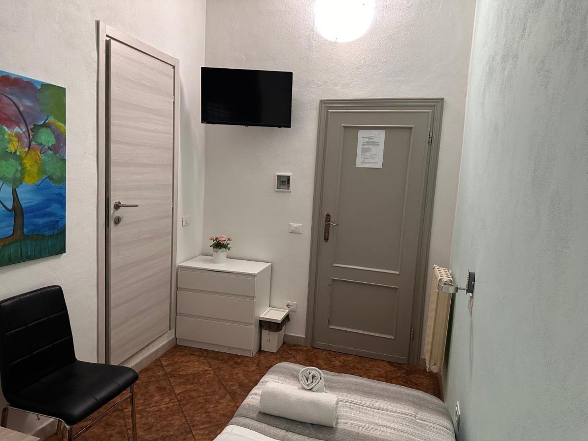 Crown Guest House Pisa Exterior foto