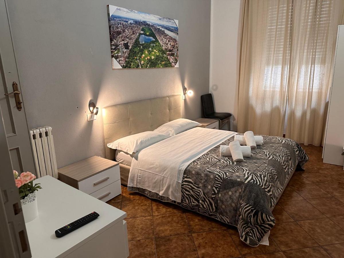 Crown Guest House Pisa Exterior foto
